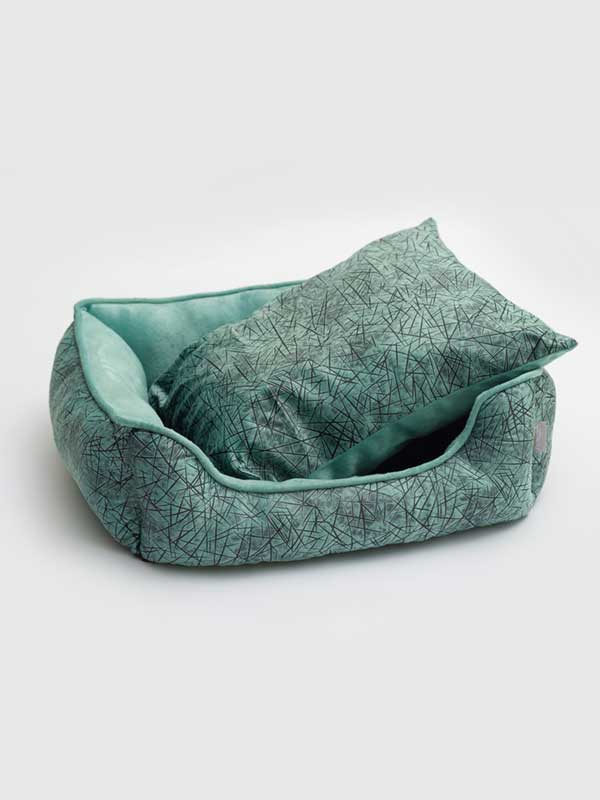 Soft and comfortable printed pet nest can be disassembled and washed106-33024 www.gmtshop.com