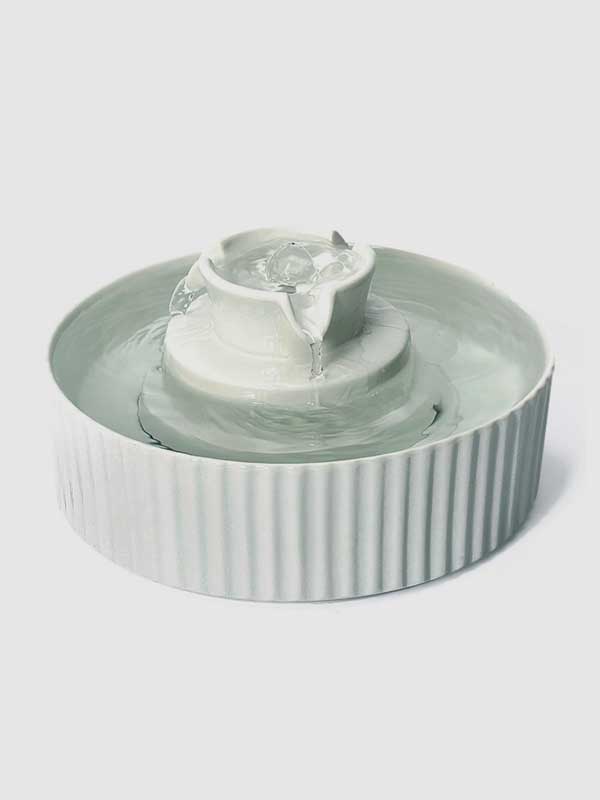 Manufacturers direct cake ceramics OEM ODM Pet dog water feeder fountain